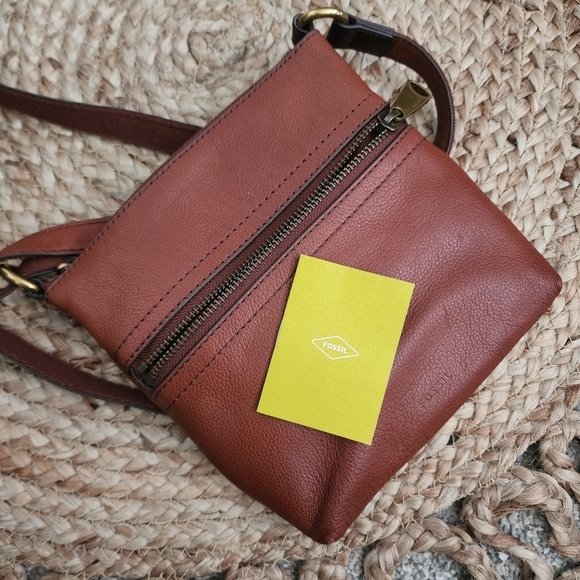 Fossil Voyager Pebble Cow Hide Leather Small Square Crossbody Brown - Picture 10 of 13